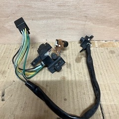 ②❇️v125ウィンカースイッチ 2000円❗️❇️
