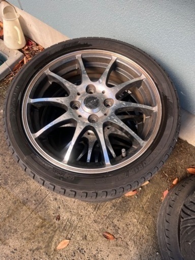 車のパーツ タイヤ、ホイール