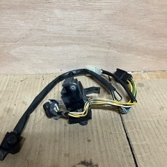 ③❇️v125ウィンカースイッチ 2000円❗️❇️