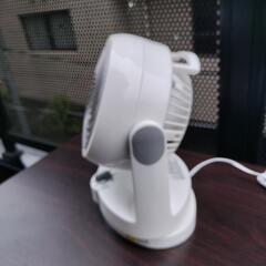 ほぼ新品 2018サーキュレーター 家電 季節、空調家電 扇風機の画像