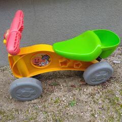 アンパンマン自転車？の画像