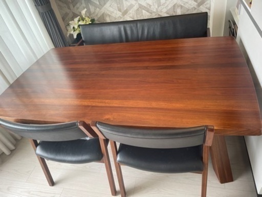 5人掛けダイニングテーブルテーブル　無垢