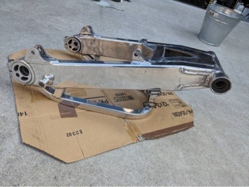 ゼファー1100 スイングアーム