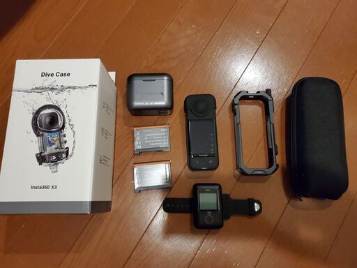 アクションカメラ　Insta360 X3　中古（付属品多数あり）