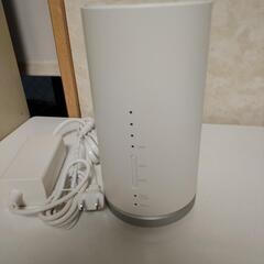 美品  WiFiルーター au