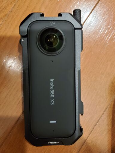 アクションカメラ　Insta360 X3　中古（付属品多数あり）