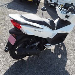 PCX125パールホワイト  の画像