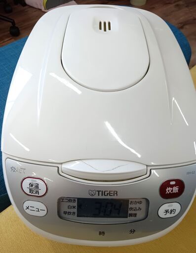 タイガーマイコン炊飯ジャー 炊きたて JBH-G102(w) 2021年製