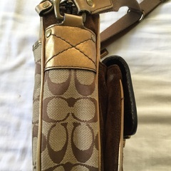 斜め掛け レアなブロンズ COACH コーチ ボディーバッグ ショルダーバッグの画像