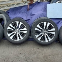 車のパーツ タイヤ、ホイール