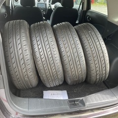車のパーツ タイヤ、ホイール