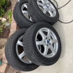 車のパーツ タイヤ、ホイール