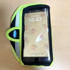 ランニング　アームバンドの画像