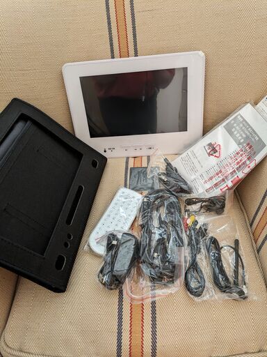最終価格　★新品　即購入OK★　TV\u0026DVDプレイヤー　車載兼用 地デジ RV-113FSWP