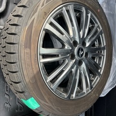 車のパーツ タイヤ、ホイール