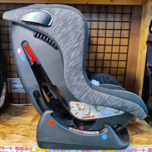 愛品倶楽部柏店】西松屋 チャイルドシート Smart Angel レジェ