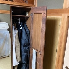 ワードローブ 衣類収納 鏡付の画像