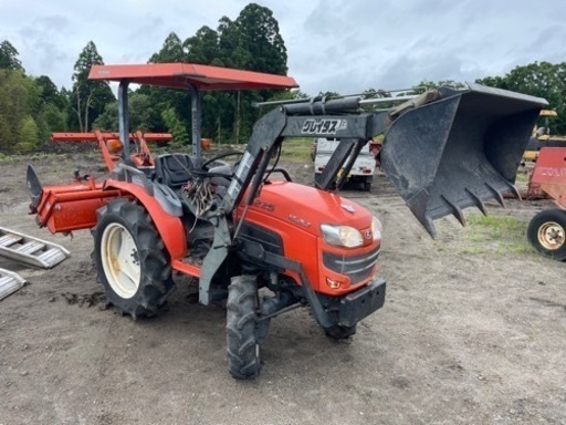 クボタトラクターKB225 フロントローターバケット付き　アワメーター1050