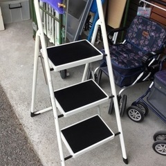 脚立　踏み台　ステップ　中古品
