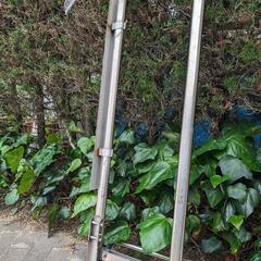 ハイエースルーフキャリアの画像