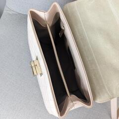 FURLA　ショルダーバッグ　牛革の画像