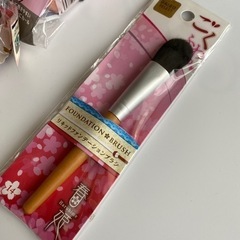 新品　カーラー、ブラシ、毛染めセットの画像