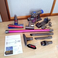 アタッチメント多数 dyson ダイソン V6 fluffy フラフィ・オリジン コードレスクリーナー 純正バッテリー【つ2101】 アタッチメント多数 dyson ダイソン V6 fluffy フラフィ