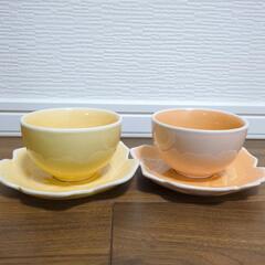 【美品】薔薇柄黄色＆オレンジのカップ＆ソーサー2個セットの画像