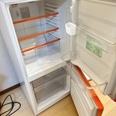 オレンジの可愛い冷蔵庫の画像