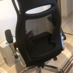 メッシュオフィスチェアの画像