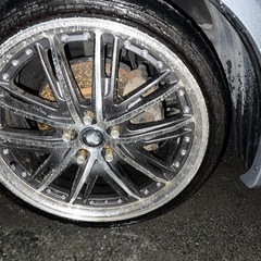 車のパーツ タイヤ、ホイール