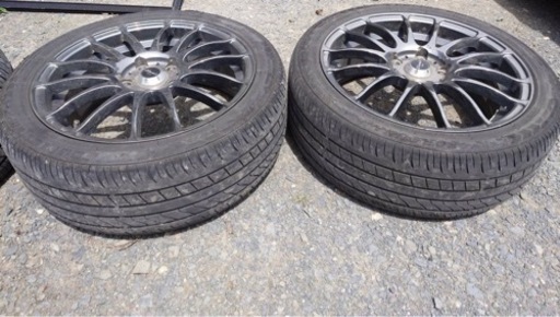 車のパーツ タイヤ、ホイール