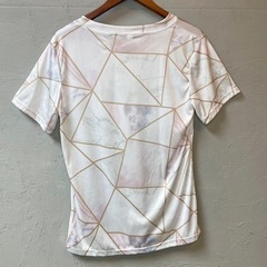 ノーブランド 半袖Tシャツの画像