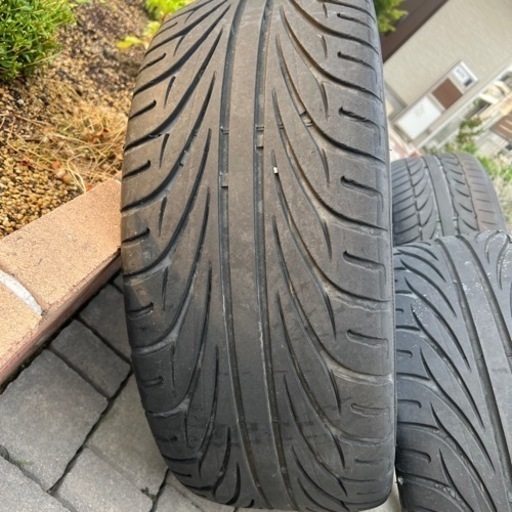 車のパーツ タイヤ、ホイール