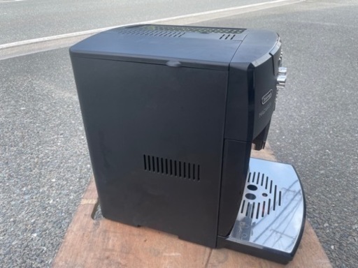 ☆３中古品 デロンギ マグニフィカ 全自動コーヒーマシン ESAM04110BH エスプレッソマシーン 動作問題なし☆