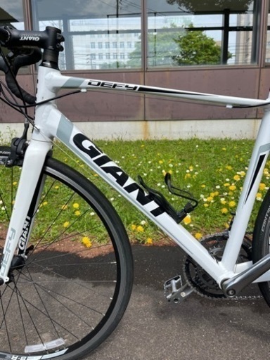 GIANT Defy4