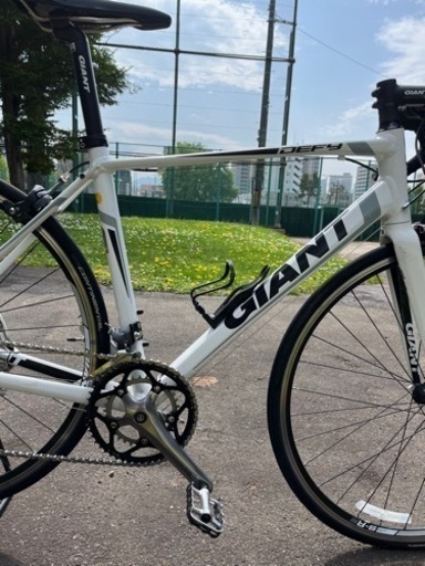 GIANT Defy4