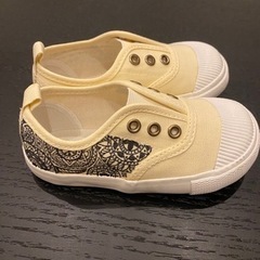 スニーカー　16cm 新品　子供の画像