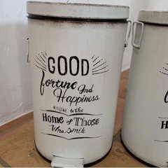 ゴミ箱　２つの画像