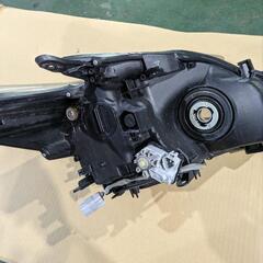 『売買成立』平成25年式 プリウス ヘッドライト 左 81185-47383の画像