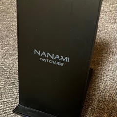 ［取引中］最終値下げ！　NANAMI ワイヤレス充電器 Qi認証 iPhone8以降 スマホスタンドの画像
