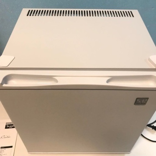 1ドア冷蔵庫　冷庫さんCute 白　20L SR-R2001 ペルチェ　20年製