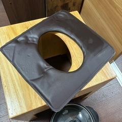 【取引中】よもぎ蒸し椅子&鍋&カバーの画像