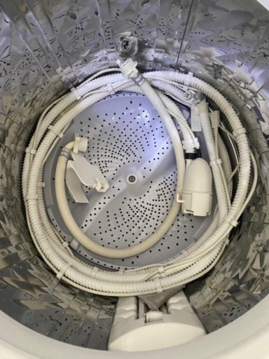 １０３ 北九州市内配送設置無料　シャープ 全自動洗濯機 穴なし槽 9Kg ゴールド ES-GV9A-N