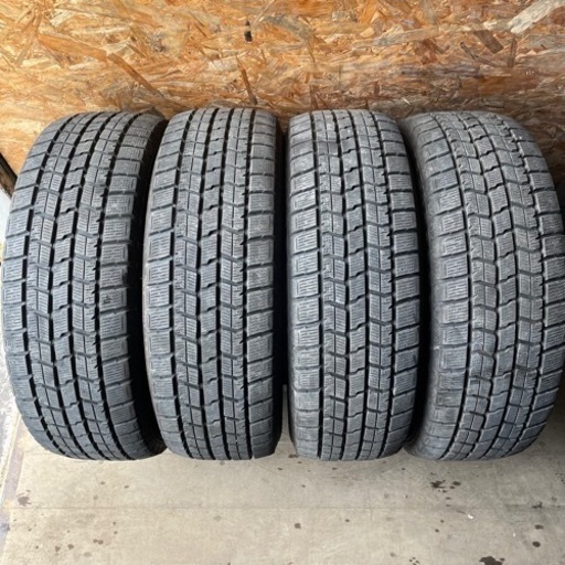 バリ山　GOODYEAR グッドイヤー　ICENAVI7 225/60R17 スタッドレス　タイヤ　2020年製　17インチ