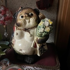 希少信楽焼　タヌキ　花束の画像