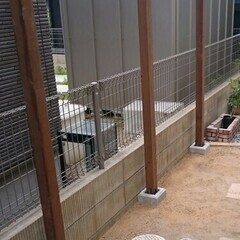 ウッドフェンスの独立基礎と支柱を建ててください！の画像
