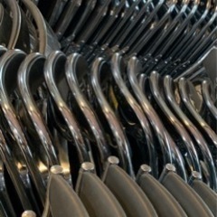 事務用品　美品パイプ椅子　一本1200円