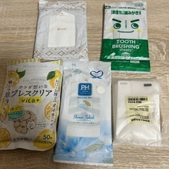 歯磨きしーと、ブレスケア、メガネ拭き、メイクの上からリフレッシュシート
