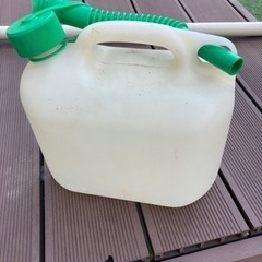 携行缶